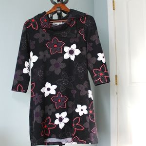 Papillon Tunic size Large, black floral design